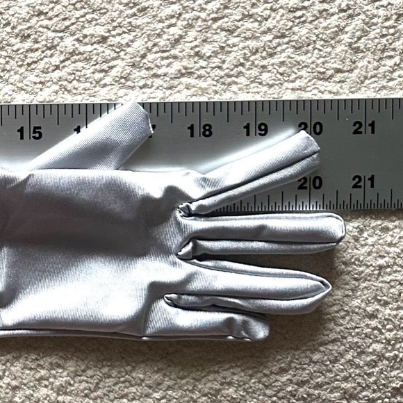 Long Gray Elbow Gloves NEW - Picture 3 of 3